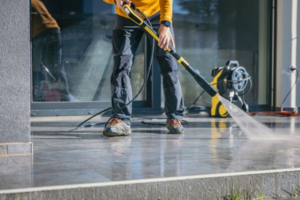 Concrete Cleaning in Brentwood