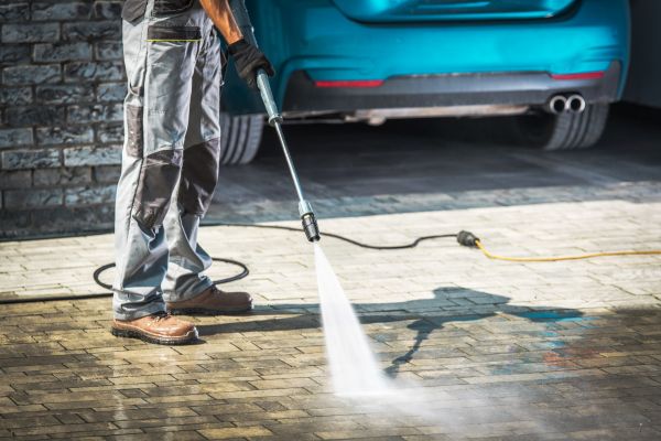 Driveway Pressure Washing in Brentwood