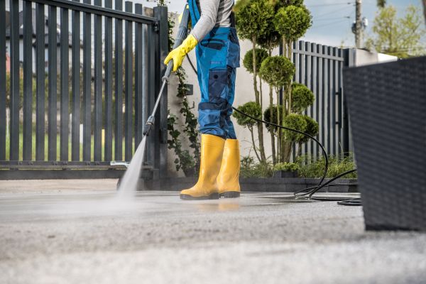 Driveway Power Washing in Brentwood