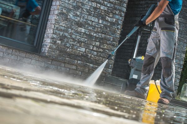 Power Cleaning in Brentwood