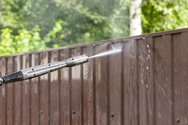Vinyl Fence Cleaning in Brentwood