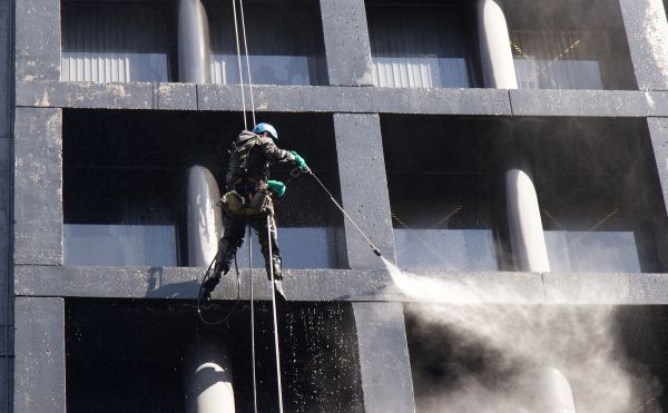 Condo Power Washing in Brentwood