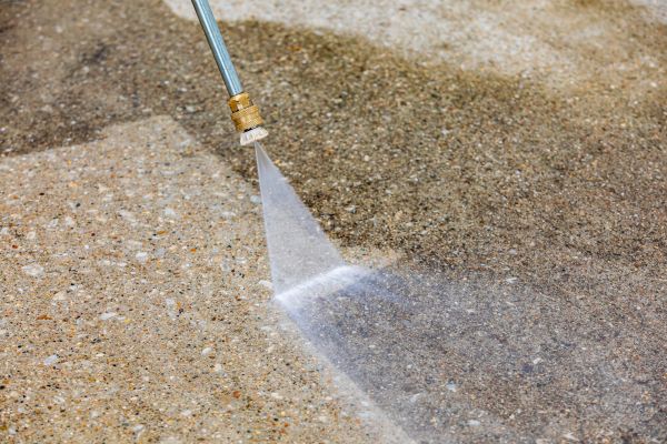 Driveway Pressure Cleaning in Brentwood