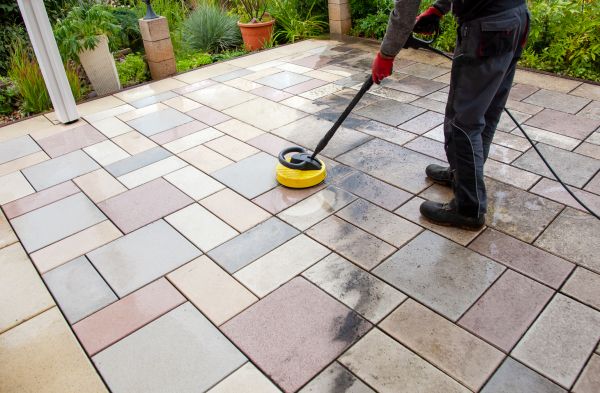 Patio Washing in Brentwood