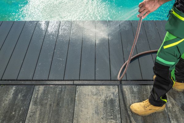 Pool Area Pressure Cleaning in Brentwood