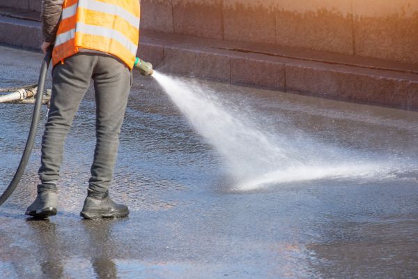 Asphalt Pressure Washing in Brentwood