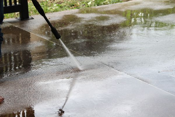Concrete Deck Cleaning in Brentwood