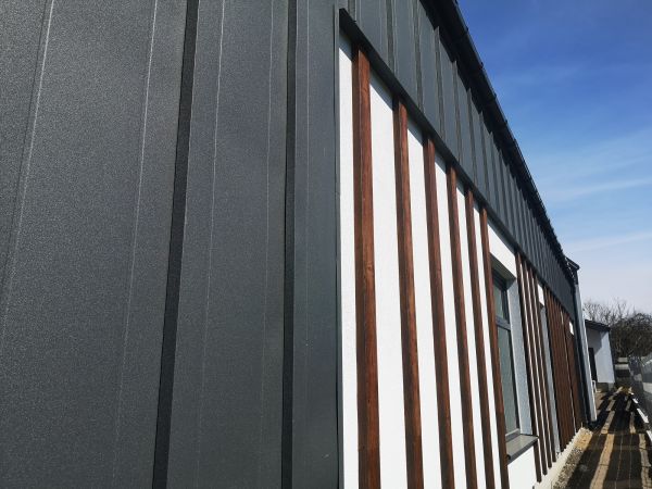 Aluminum Siding Power Washing in Brentwood