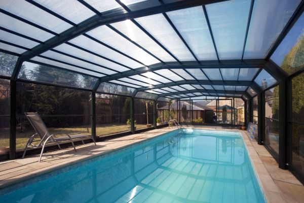 Pool Enclosure Washing in Brentwood