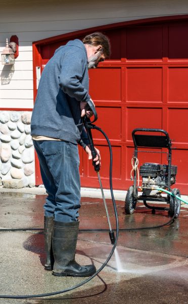 Driveway Pavement Cleaning in Brentwood