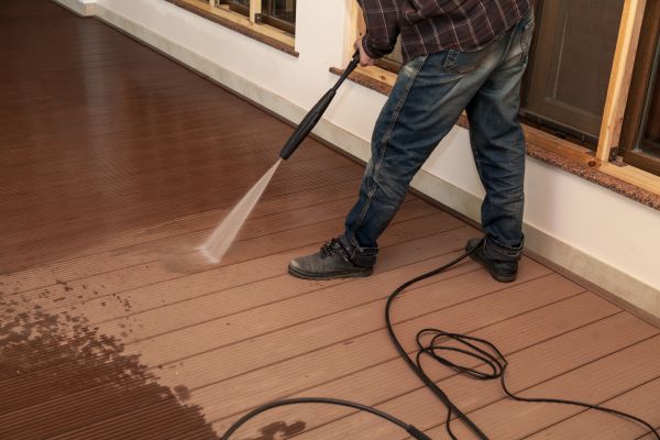 Veranda Cleaning in Brentwood
